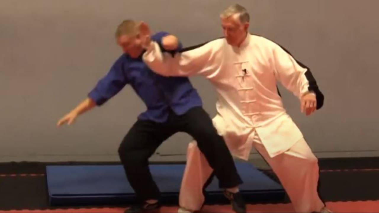 Silk-Reeling Exercises - Fighting Applications of Chan Ssu Jin
