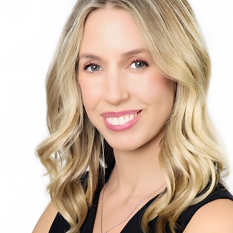 Lindsay Nahmiache, female entrepreneur, featured in Create Evolve Overcome Magazine by The Female CEO