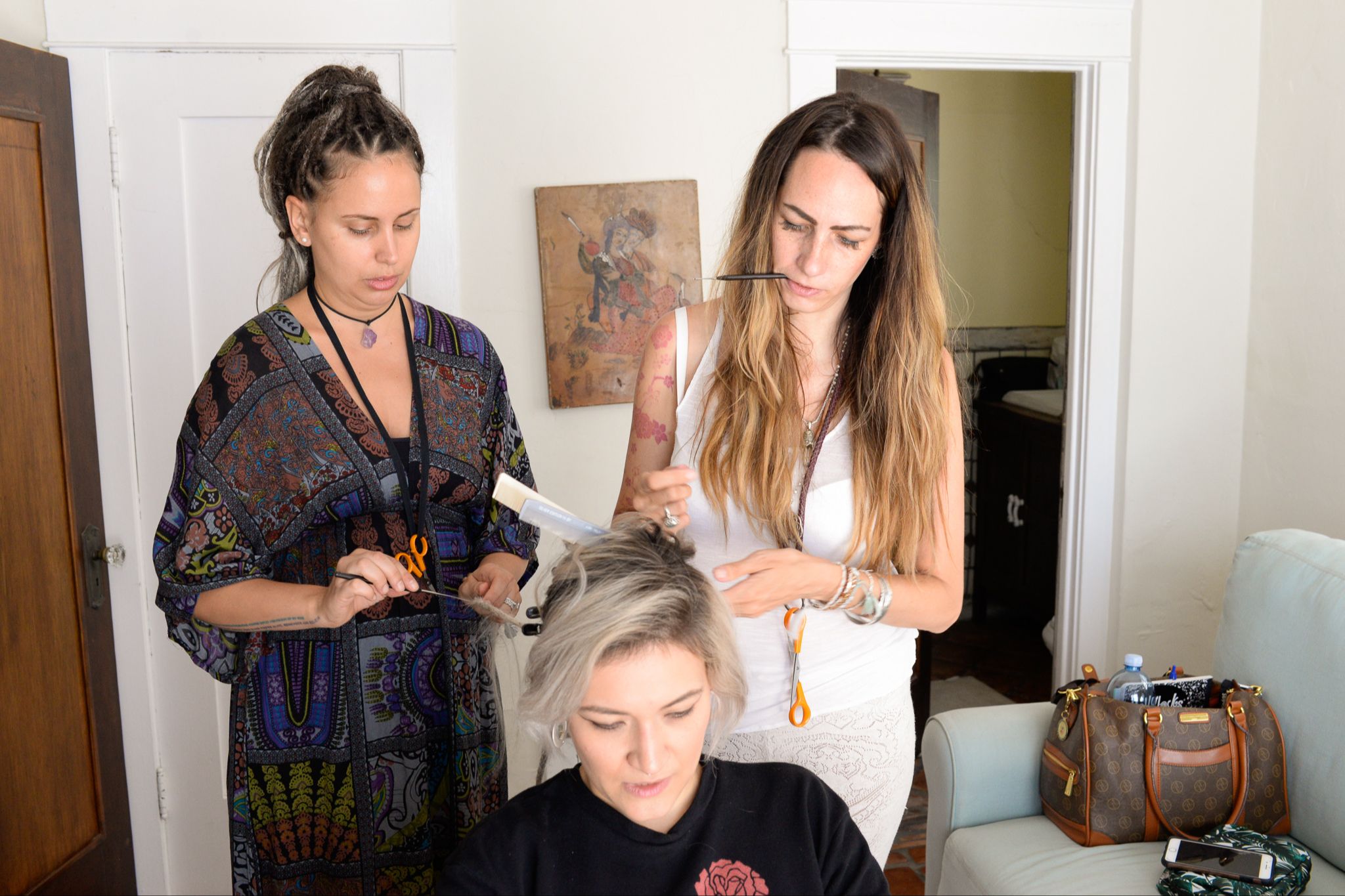Den professionella dreadlocks frisör-utbildningen kurs i hur man gör dreads i Sverige