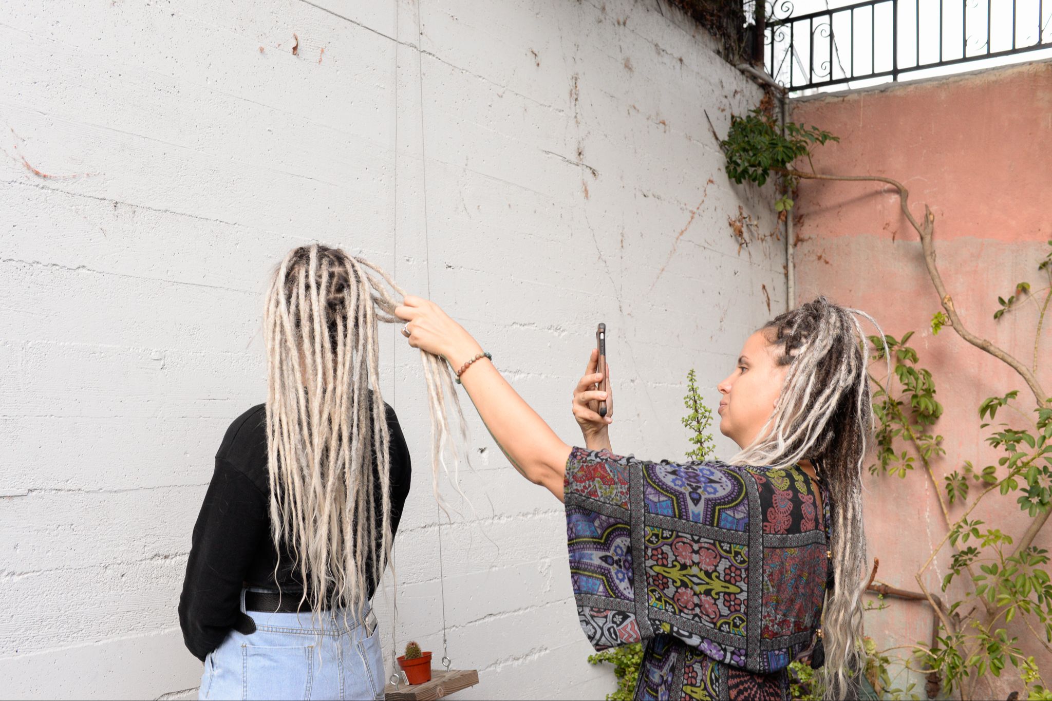 Den professionella dreadlocks frisör-utbildningen kurs i hur man gör dreads i Sverige