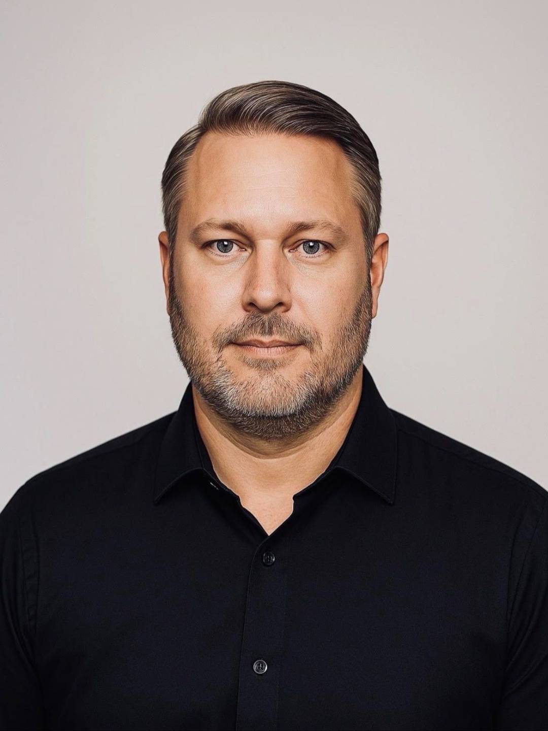 Sebastian Domke - Oak Leaf Boutique