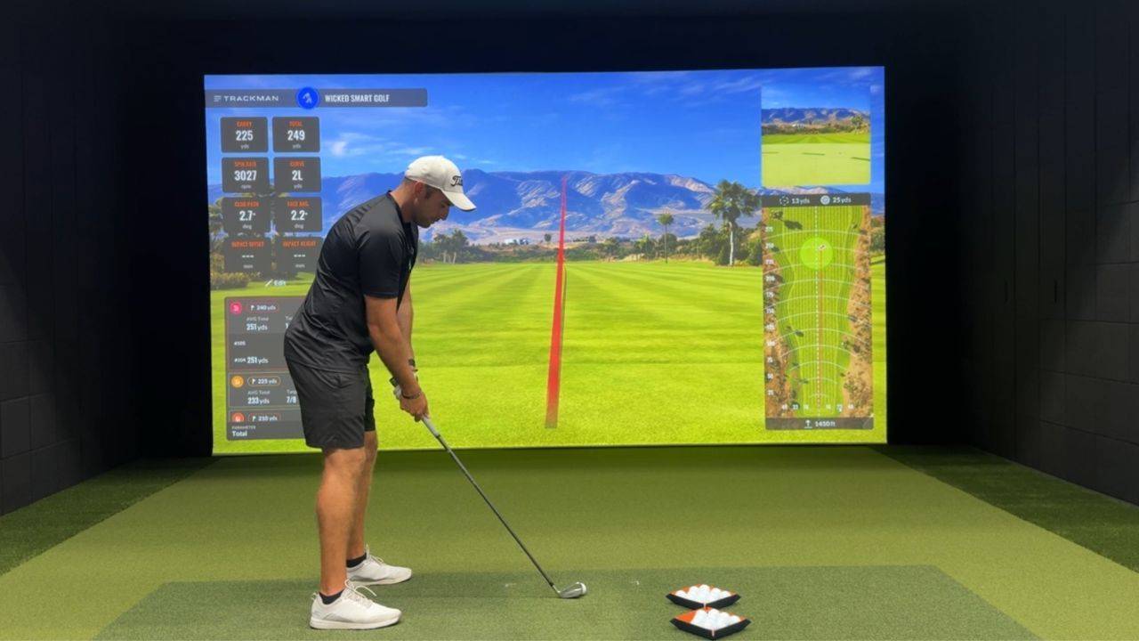 How to Build a Golf Simulator At Home in 2026