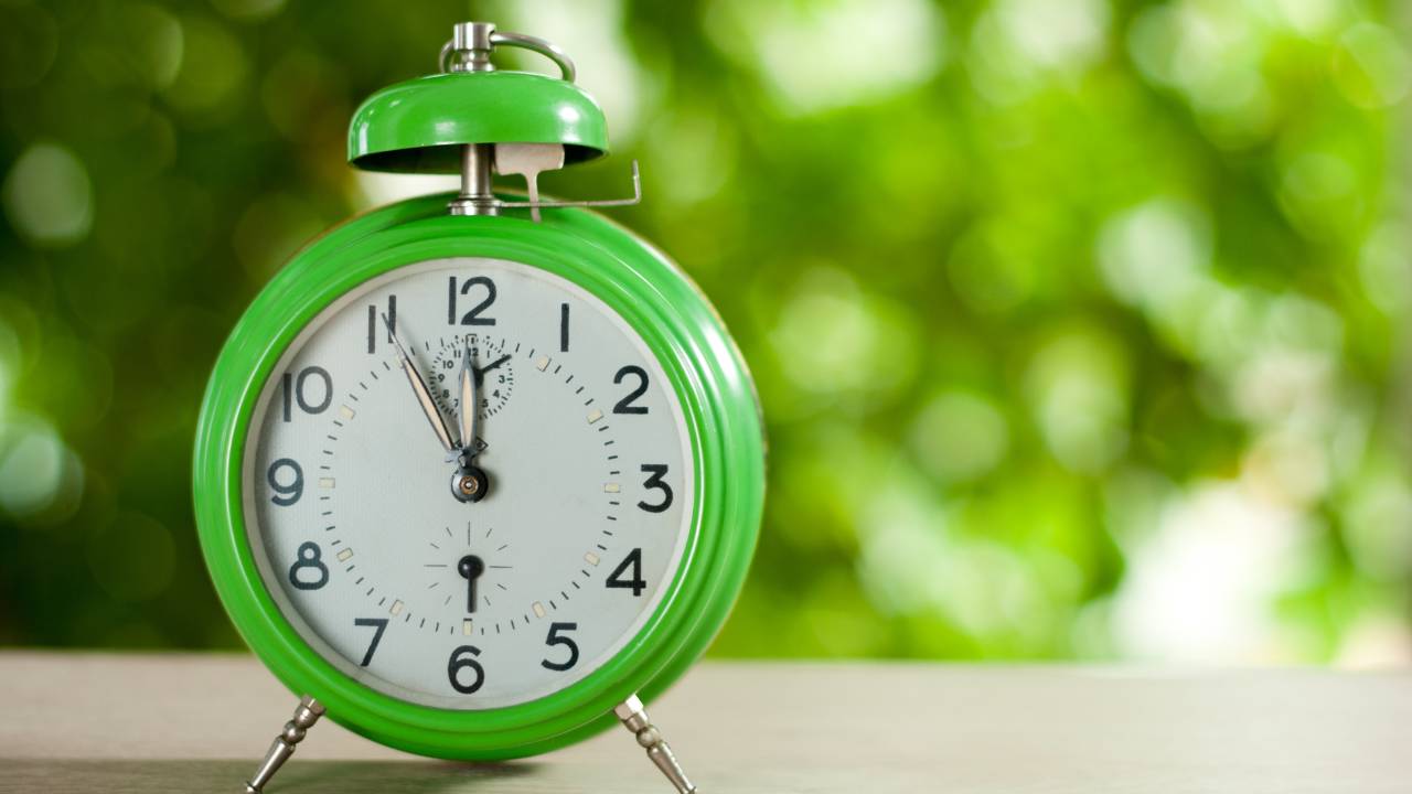 Geometry in an Analog Clock