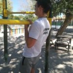 Técnica de suspensión en barra para las pruebas físicas del CNP