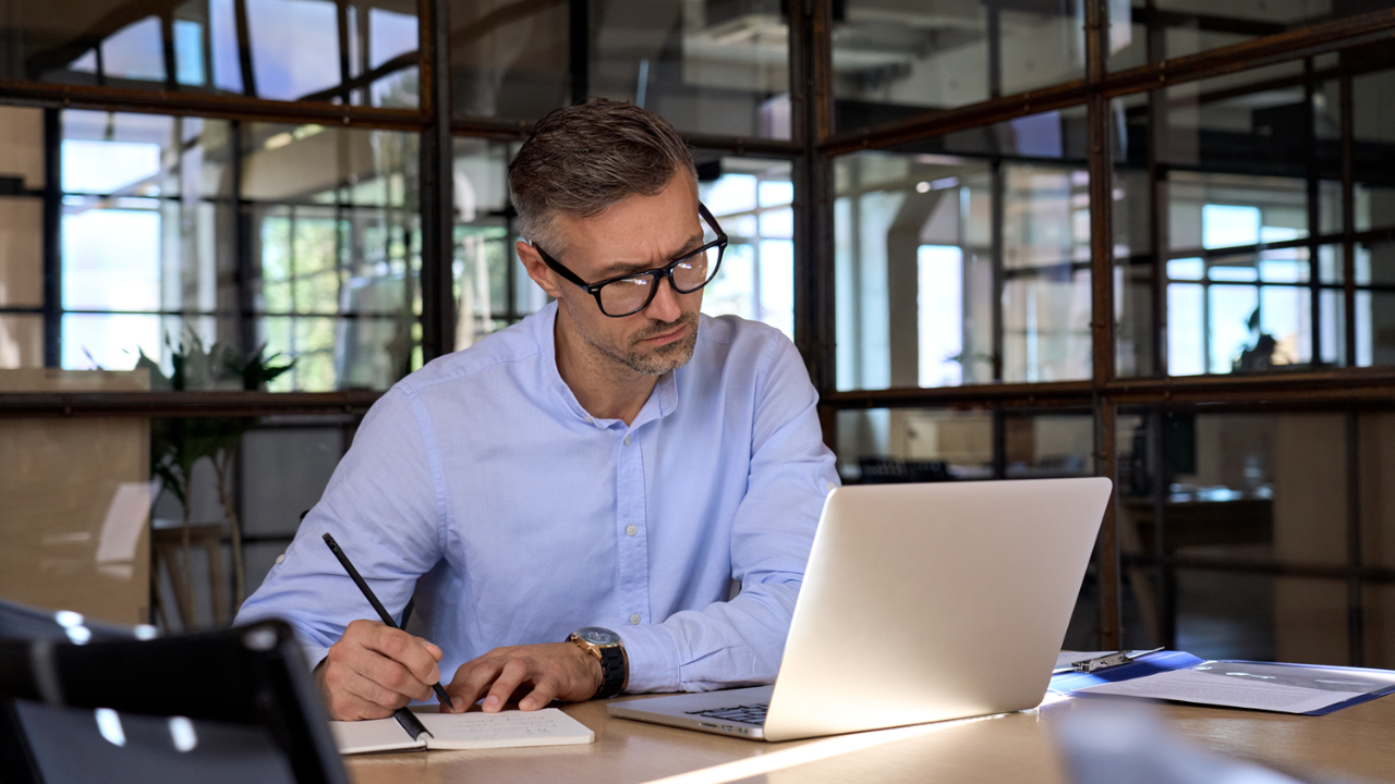 Man preparing for an important presentation with key message