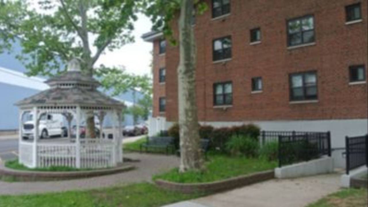 Double Stabbing In Harrison Leaves 1 Dead 1 Under Arrest