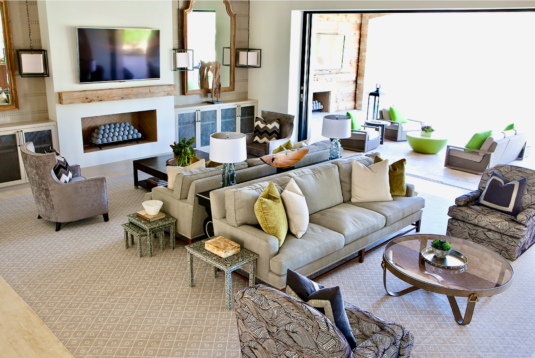 Via Pisa La Quinta California living room interior