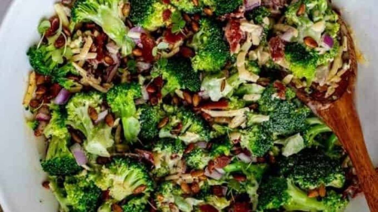 broccoli and bacon salad