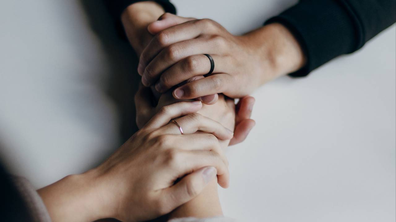 Healing attachment wounds