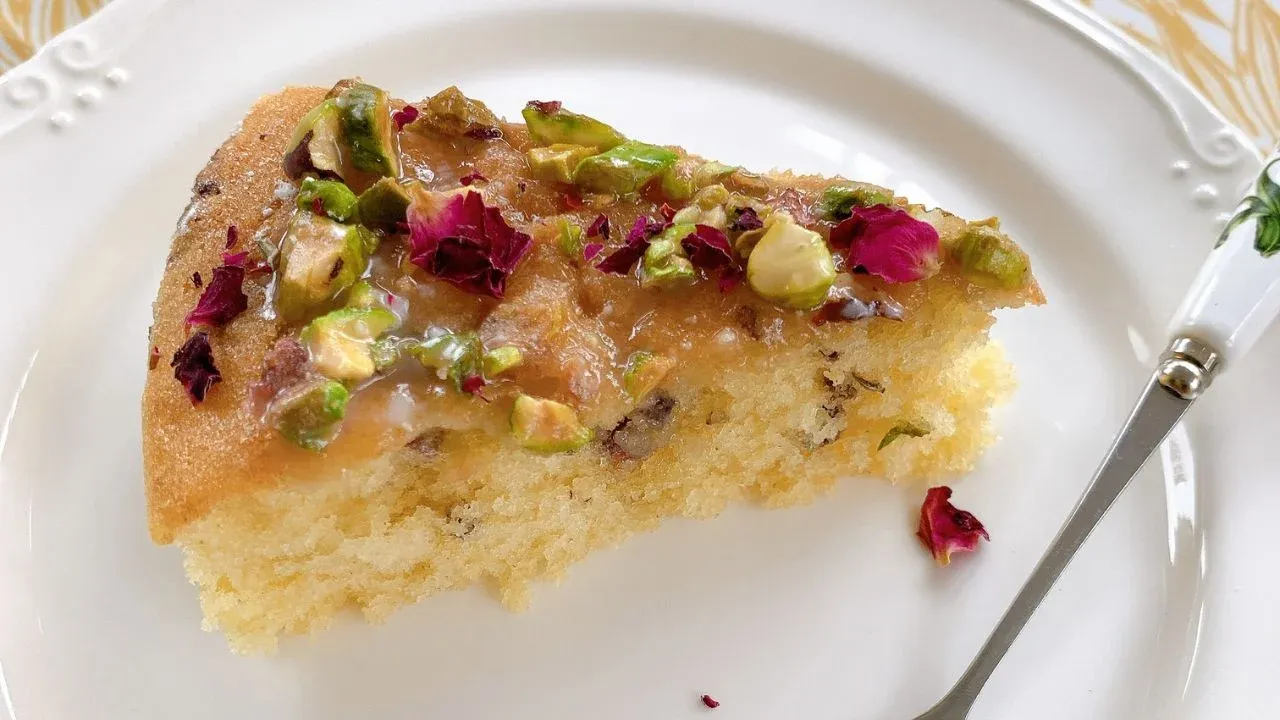 Pistachio Rose Sponge Cake