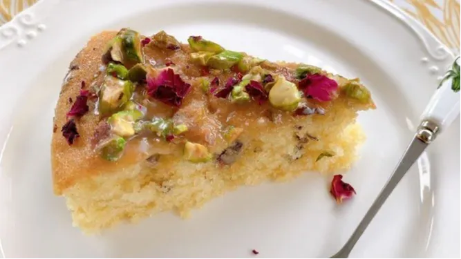 Pistachio Rose Sponge Cake