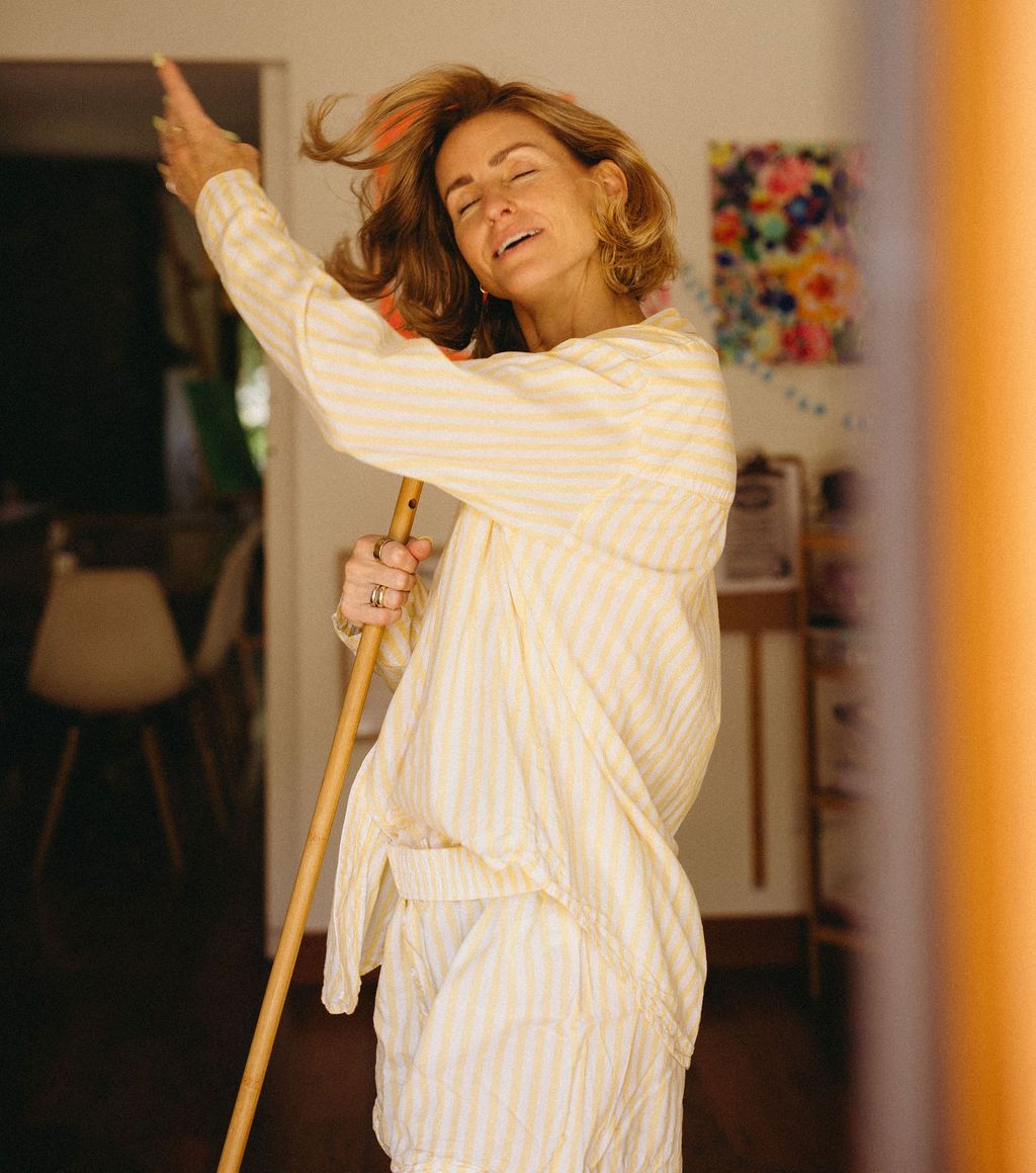 PLACEHOLDER — Photo: dancing with broom in striped pyjamas