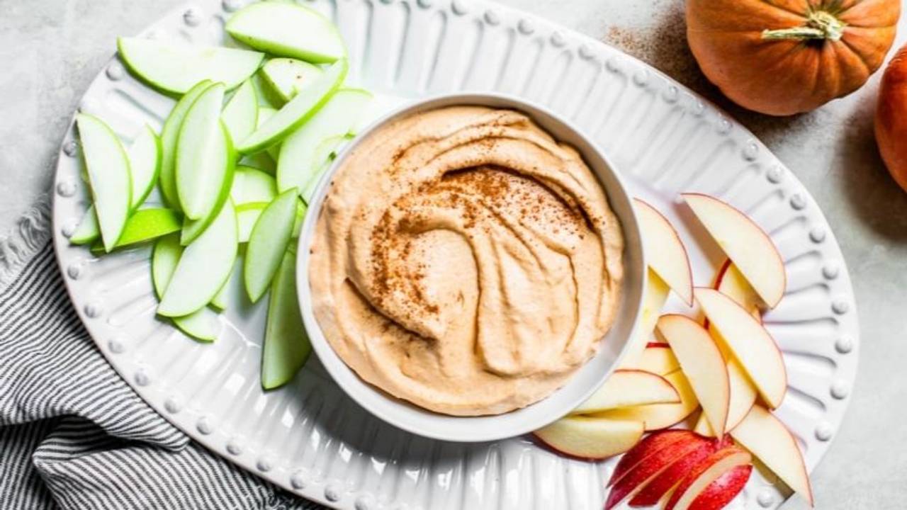 Spiced Pumpkin Greek Yogurt Dip