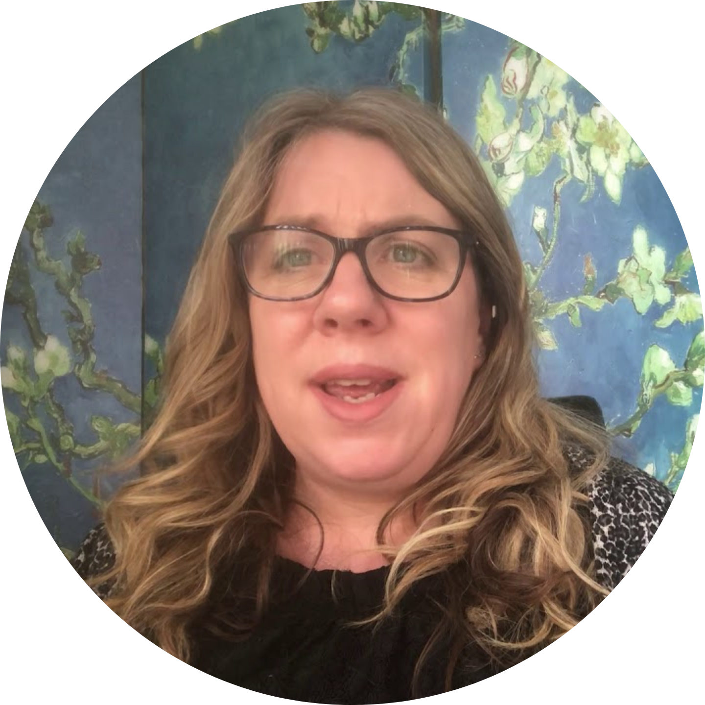 Dr Hannah Bryan, founder of The EMDR Supervisor and EMDR-Informed Coaching School