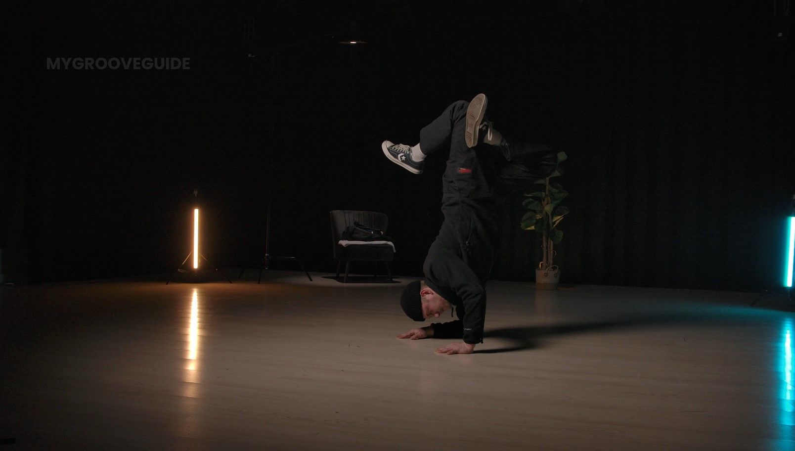 Elbow freeze