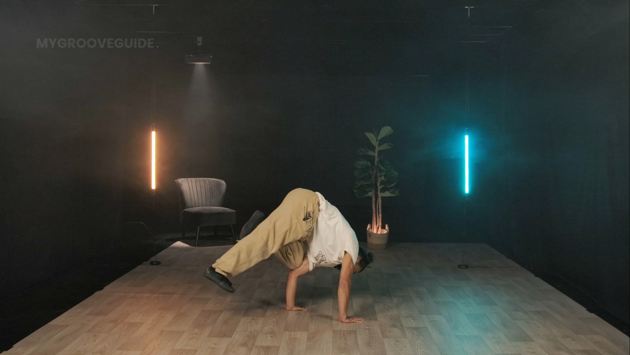 Bboy Faisi doing the airbaby