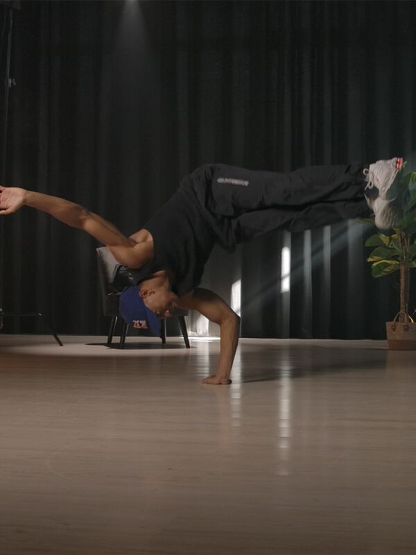 Body awareness & space usage by Lee