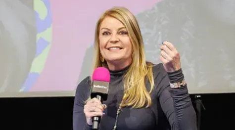 Julie Ashton