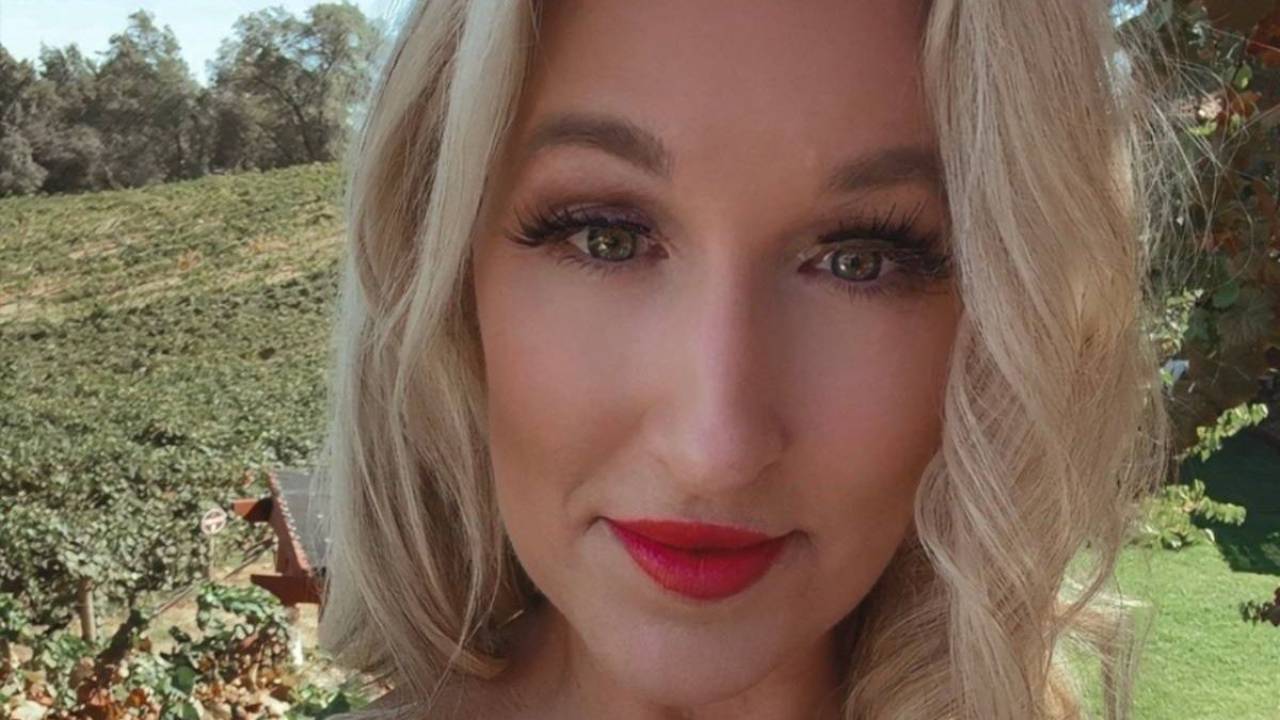 Dating coach Amanda Carroll on dating without losing yourself