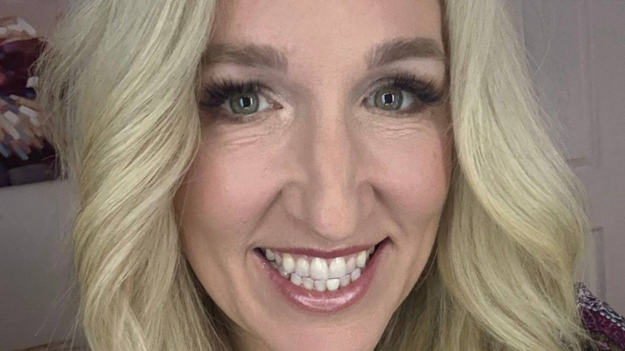 Dating coach Amanda Carroll on why women should message first on dating apps