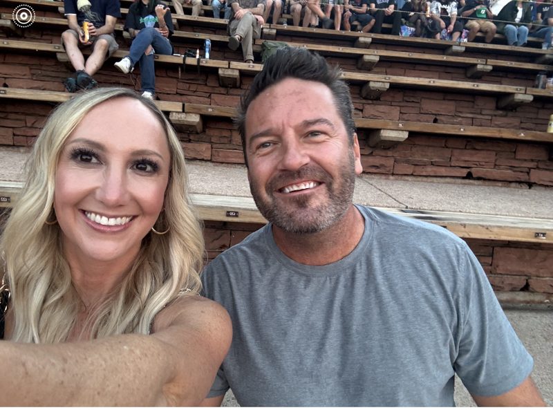 Happy couple, Playbook client