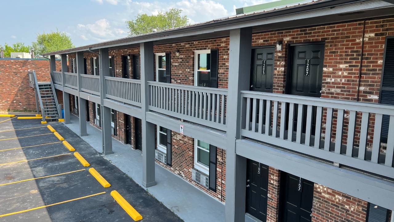 For Sale Sunshine Apartments in Bonne Terre, MO