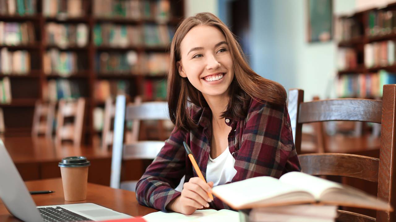 Why Tech Sales Is the Ideal First Job for Ambitious Graduates