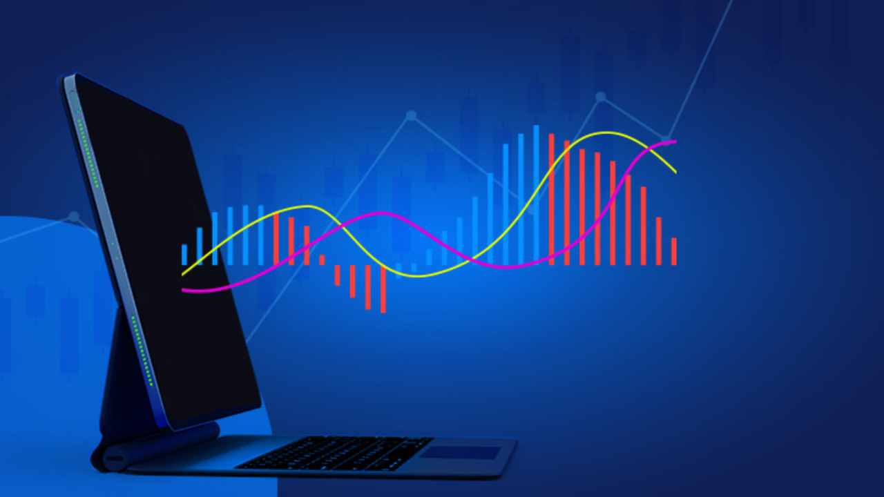 Gráfico de trading con medias móviles SMA en pantalla de laptop sobre fondo azul