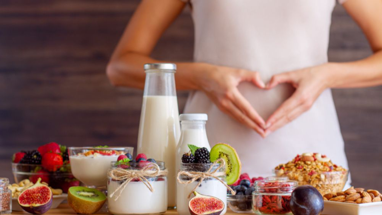 woman eating healthy for ovarian cancer