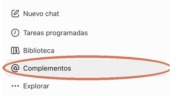 Menú de ChatGPT con Complementos marcado