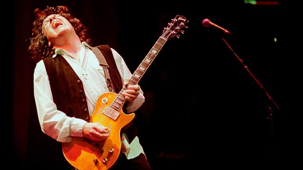 Gary Moore con la legendaria guitarra eléctrica Greeny