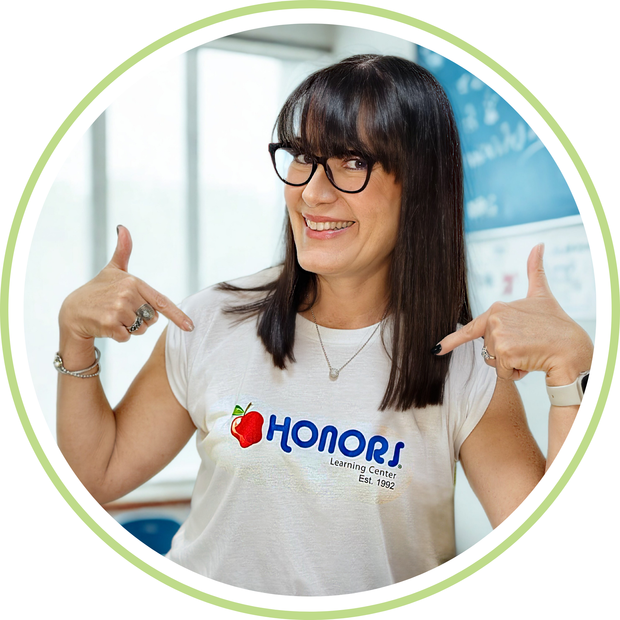 Estudiante recibiendo tutorías virtuales 1:1 en matemáticas con tutor de Honors Learning Center.