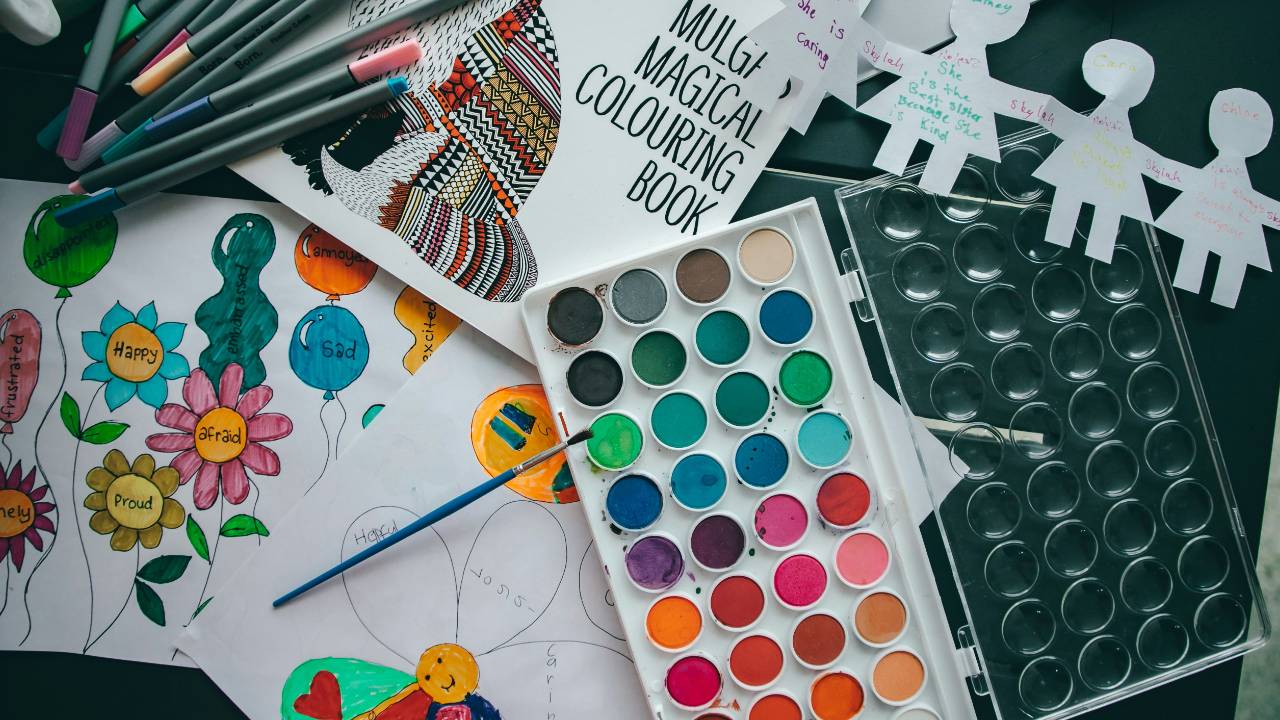 Art Therapy vs Mindful Colouring Books 
