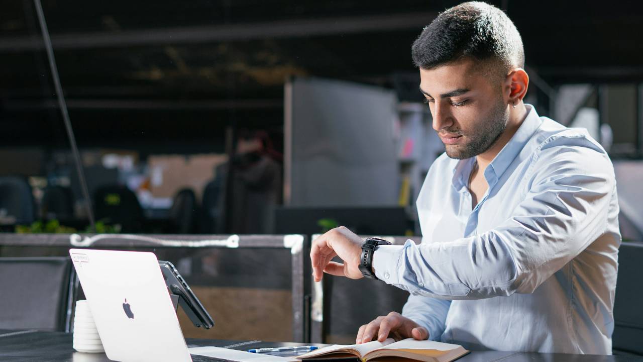 How to Build Healthy Boundaries at Work