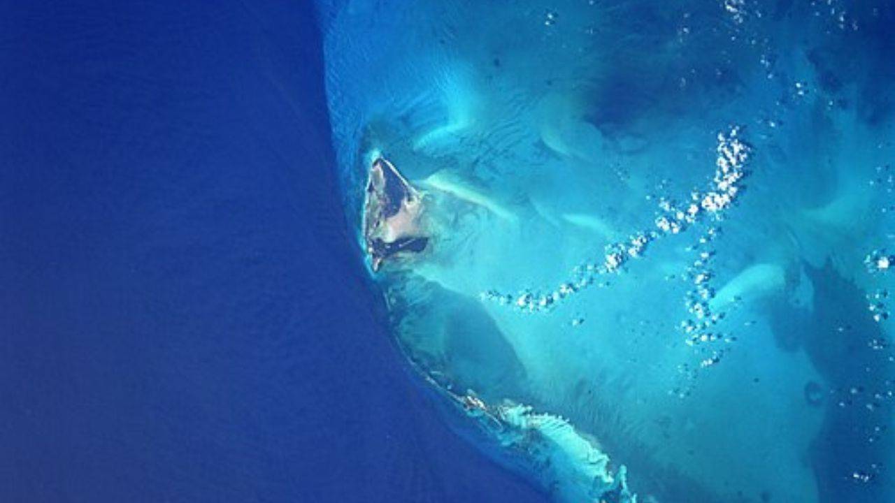 Underwater stone formations at Bimini