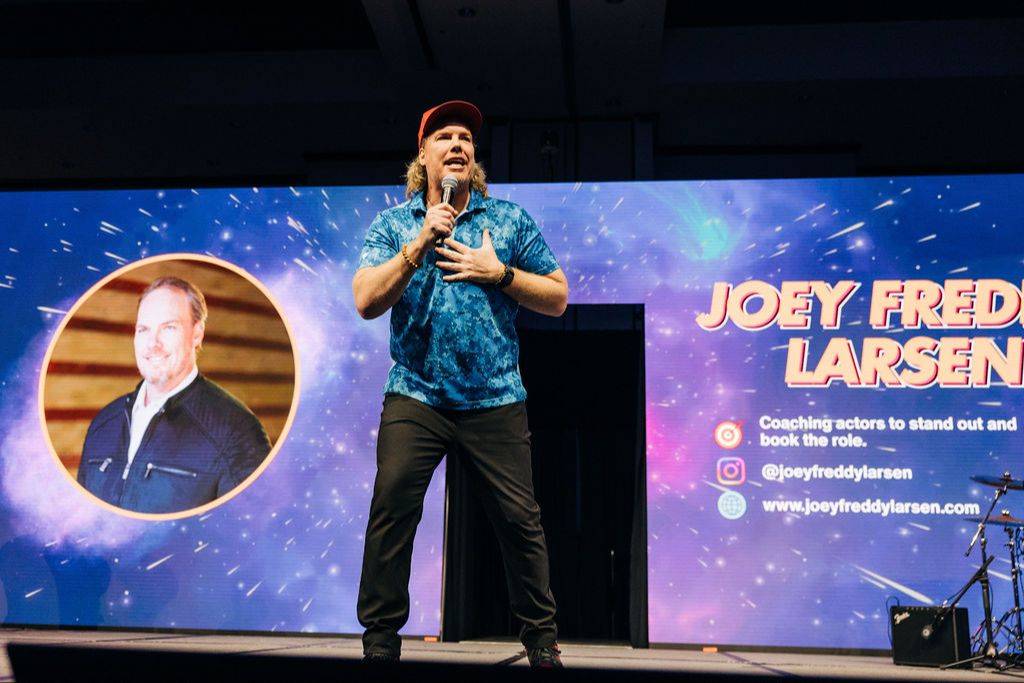 Joey Freddy Larsen on stage