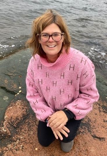 Som krystall healing terapeut og intuitiv veileder er jeg her for å guide deg tilbake til deg selv. 