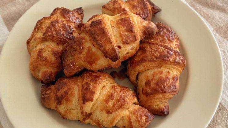 焼き上がったクロワッサン
