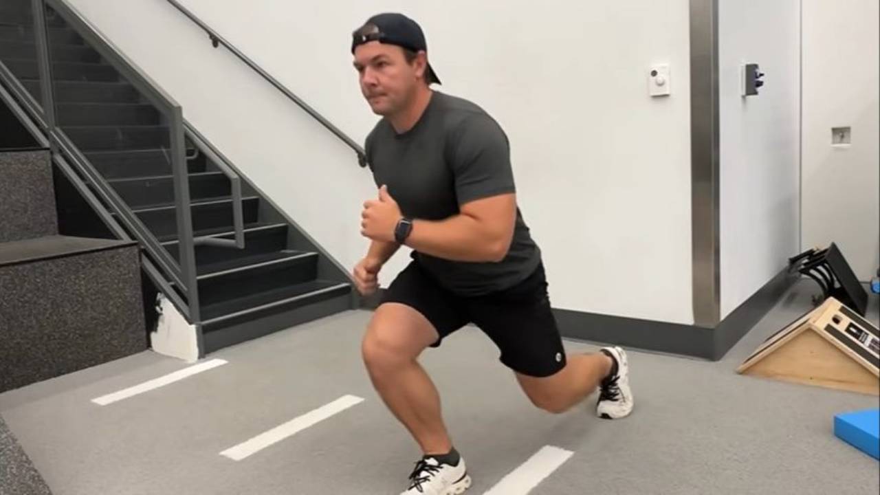 Reverse Lunge to Knee Drive