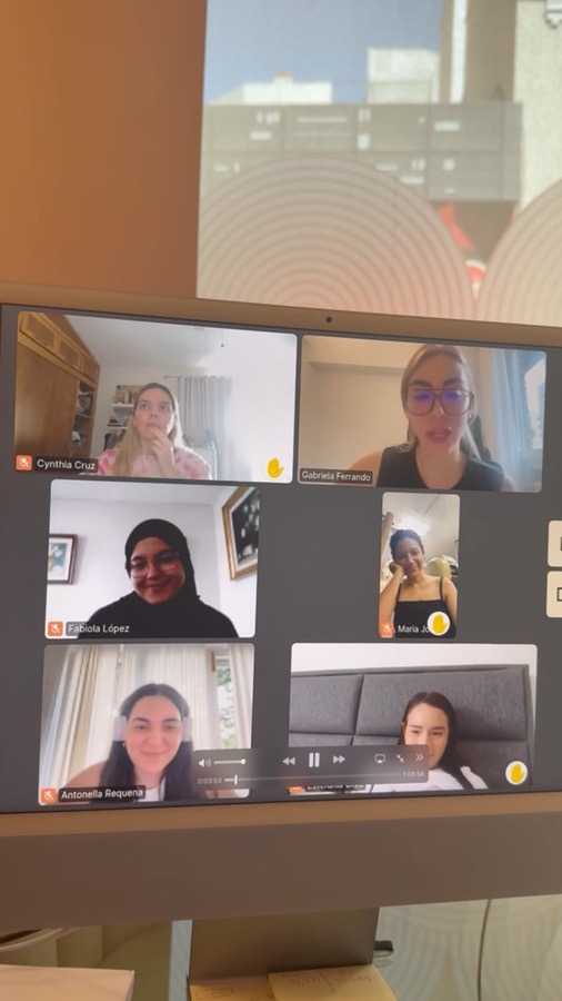Una videoconsulta en vivo