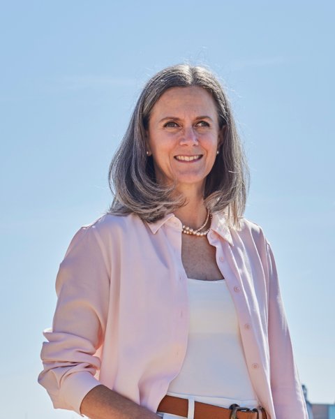Jo R.