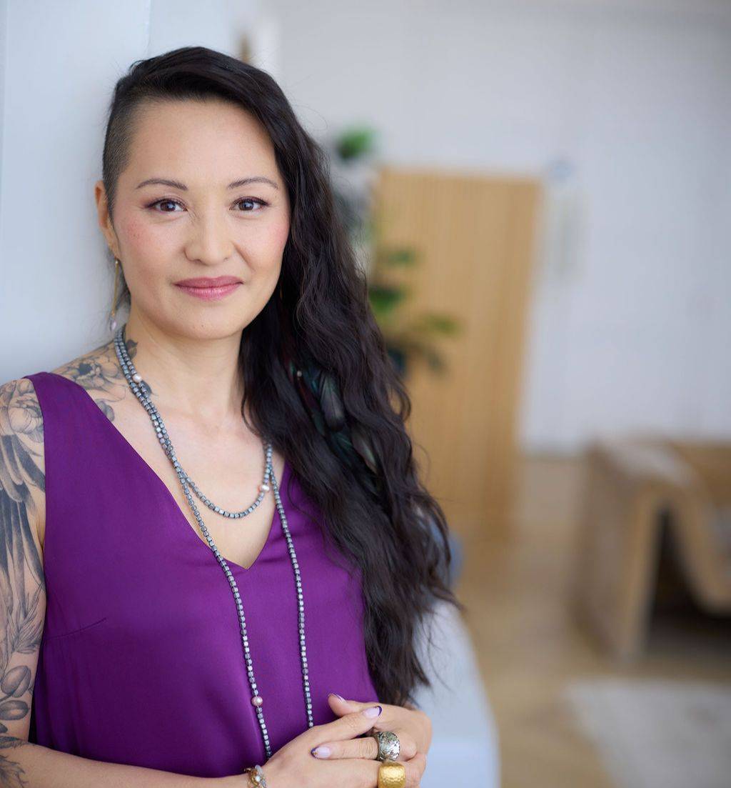 Image of Vivian Meraki in a purple dress