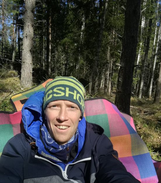 kiropraktikko, liikuntaneuvoja sekä hermoston ja palautumisen asiantuntija.