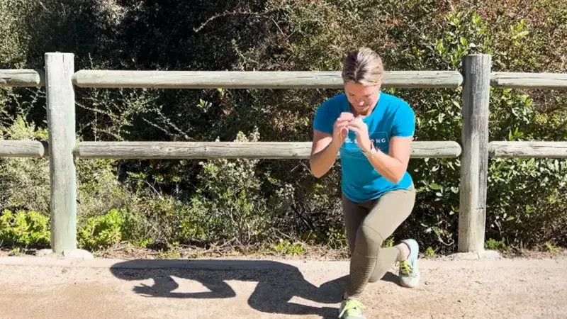 Curtsy Lunges
