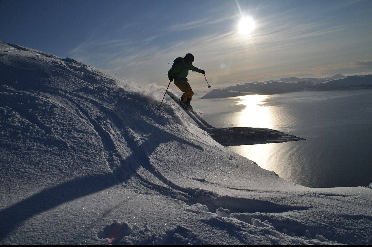 Mountain professional skiing