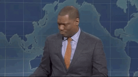 Michael Che Shrug and Point on SNL Weekend Update