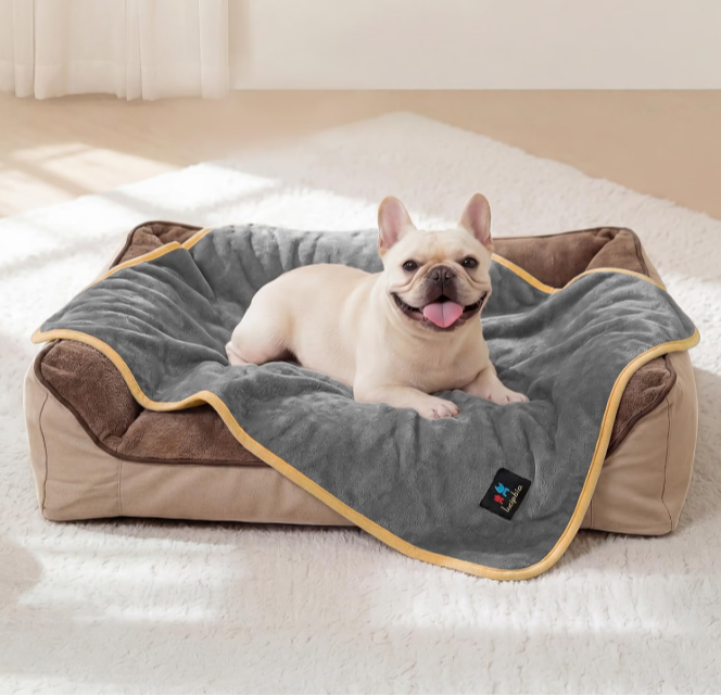 Luciphia Waterproof Pet Blanket, Washable Reversible Sherpa Fleece Throw Liquid-proof furniture protector for bed and couch, soft reversible sherpa fleece for dogs, cats grey