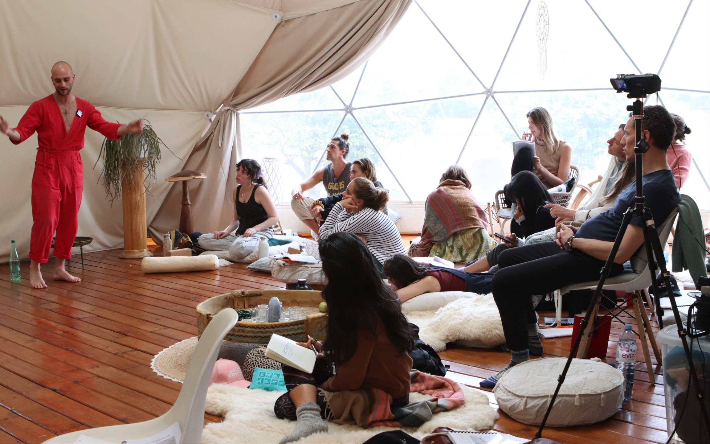 Group erotic hypnosis practice session at the ecstatic weekend workshop with David Marius