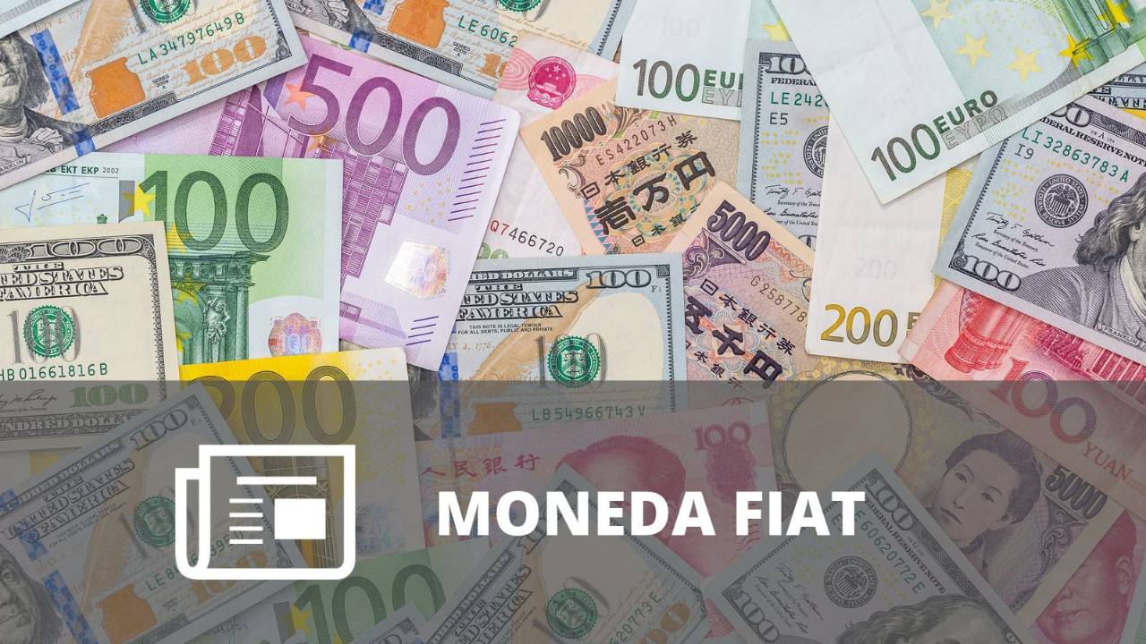 Billetes de distintas monedas internacionales, como dólares, euros, yenes y yuanes, representando el sistema de moneda fiat.