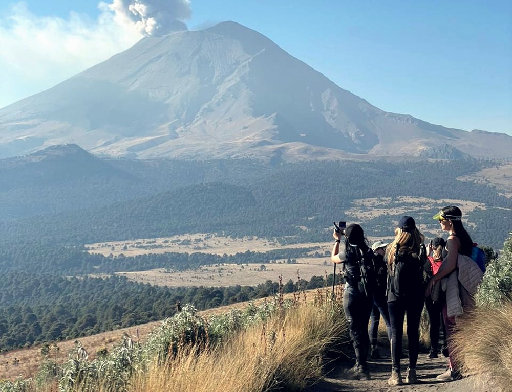 Hike con vista al volcan